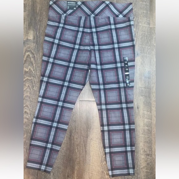 NWT Torrid Studio ponye slim fix heather gray pill on pixie pants Size 1R - Picture 2 of 8